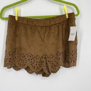 NWT Rue 21 Brown Faux Suede Laser Cut Out Scalloped Stretch Shorts. Size Medium